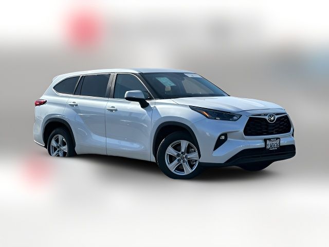 2023 Toyota Highlander LE