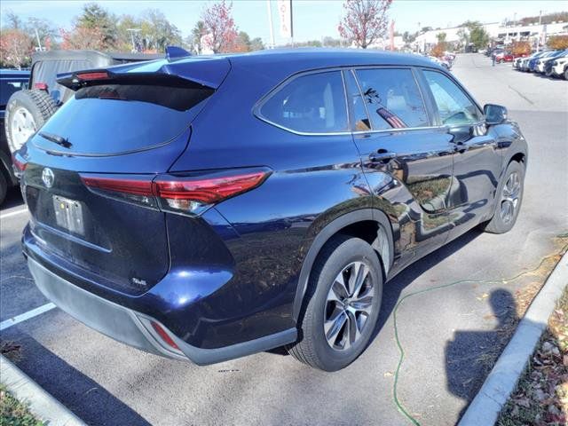 2023 Toyota Highlander LE