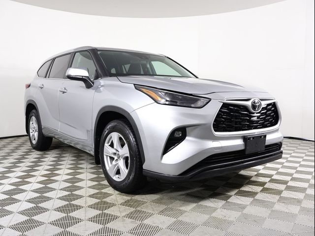 2023 Toyota Highlander LE