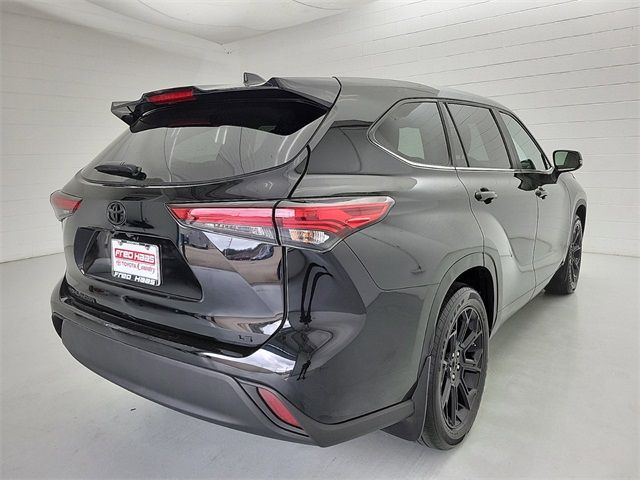 2023 Toyota Highlander LE