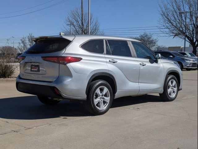 2023 Toyota Highlander LE