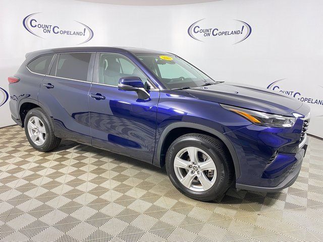 2023 Toyota Highlander LE