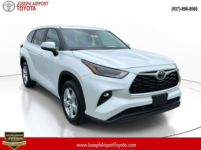 2023 Toyota Highlander LE