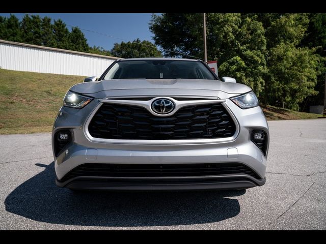 2023 Toyota Highlander LE