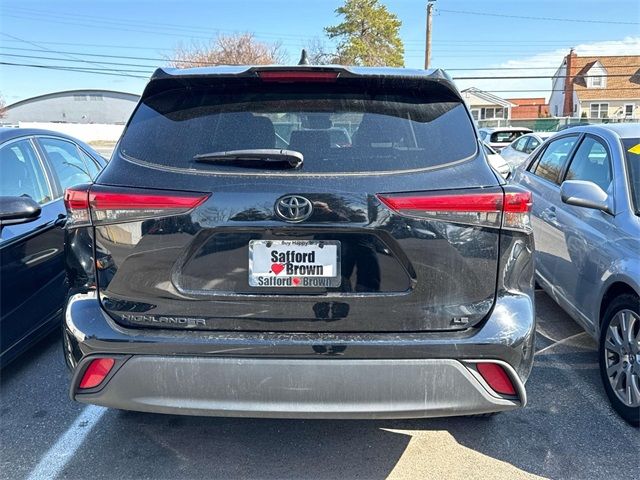 2023 Toyota Highlander LE