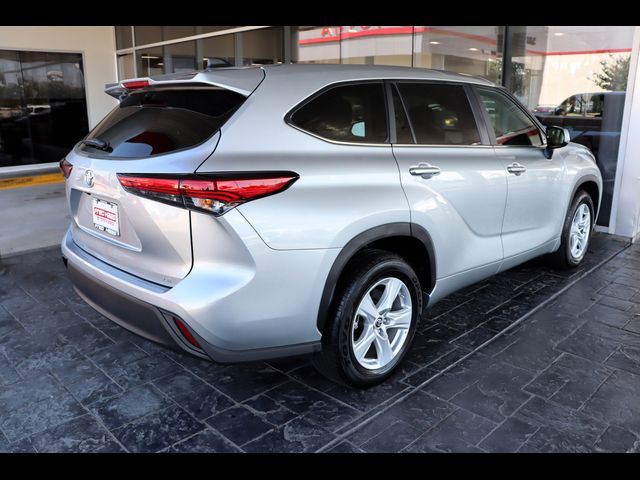 2023 Toyota Highlander LE