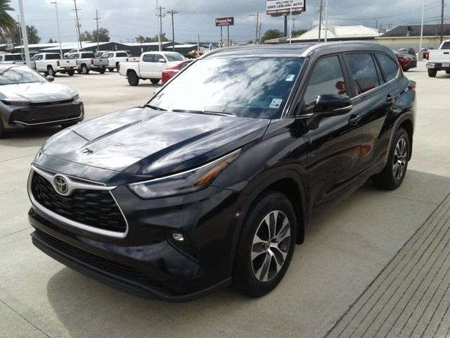 2023 Toyota Highlander LE