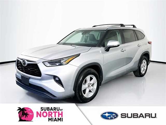 2023 Toyota Highlander LE