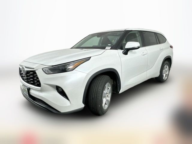 2023 Toyota Highlander LE