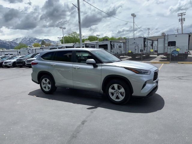 2023 Toyota Highlander LE