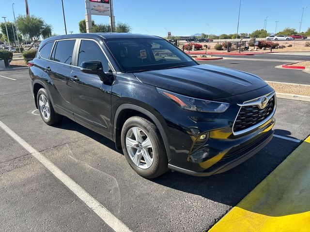 2023 Toyota Highlander LE