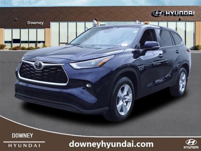 2023 Toyota Highlander LE