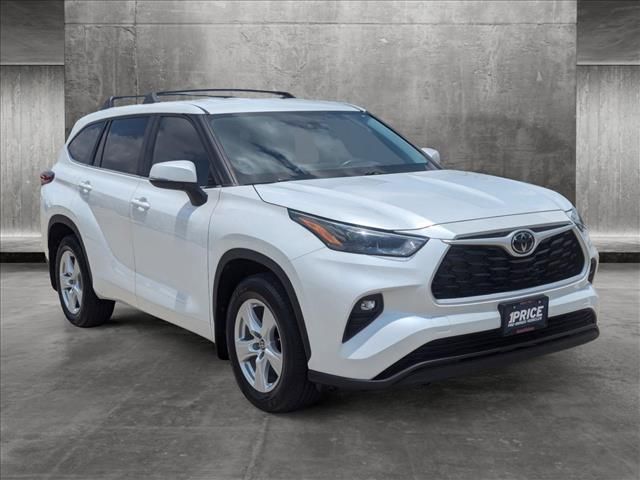 2023 Toyota Highlander LE