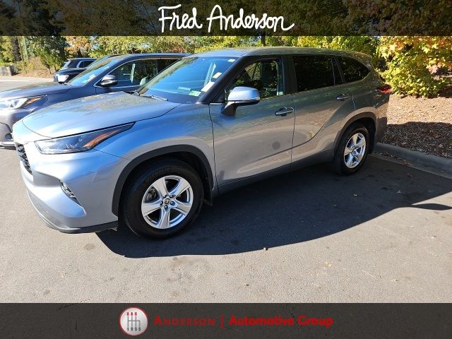 2023 Toyota Highlander LE