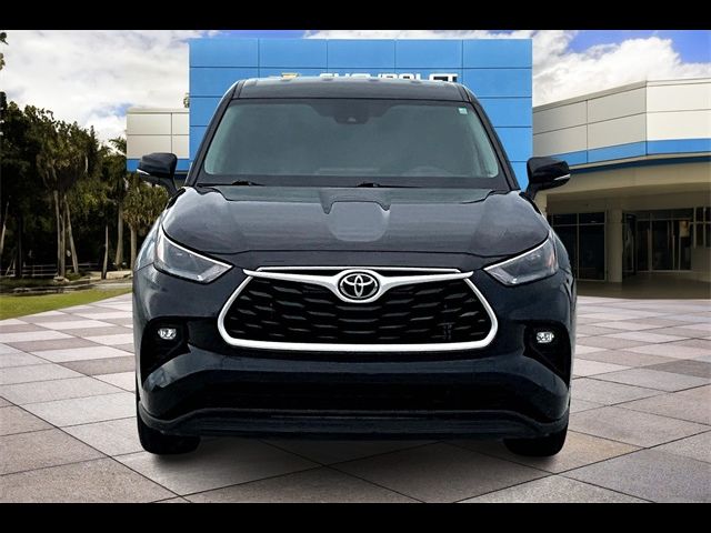 2023 Toyota Highlander LE