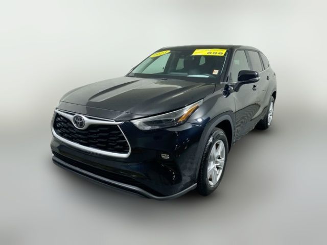 2023 Toyota Highlander LE