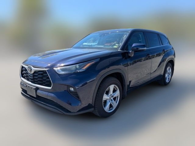2023 Toyota Highlander LE