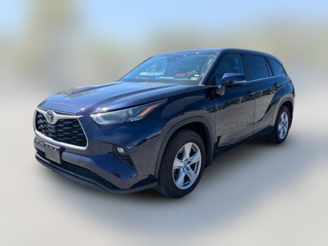 2023 Toyota Highlander LE