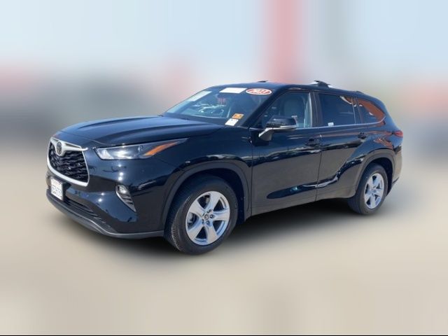 2023 Toyota Highlander LE