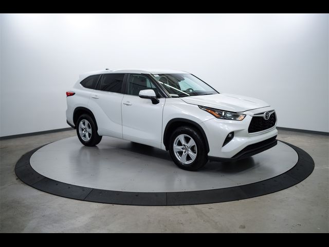 2023 Toyota Highlander LE