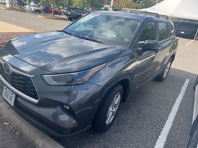 2023 Toyota Highlander LE