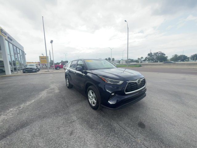 2023 Toyota Highlander LE