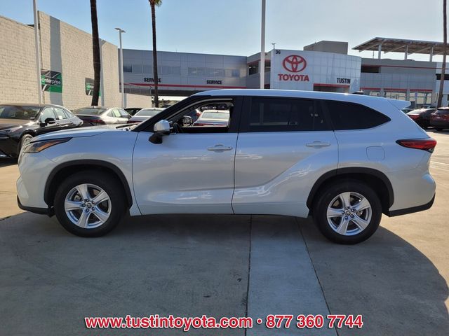 2023 Toyota Highlander LE