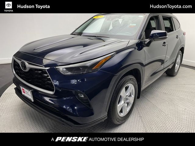 2023 Toyota Highlander LE