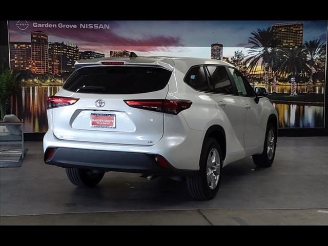 2023 Toyota Highlander LE