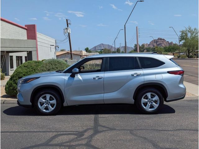 2023 Toyota Highlander LE