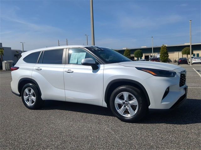 2023 Toyota Highlander LE