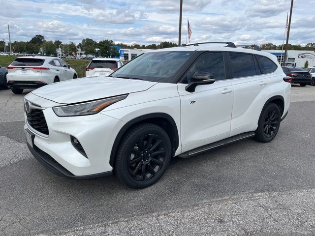 2023 Toyota Highlander LE