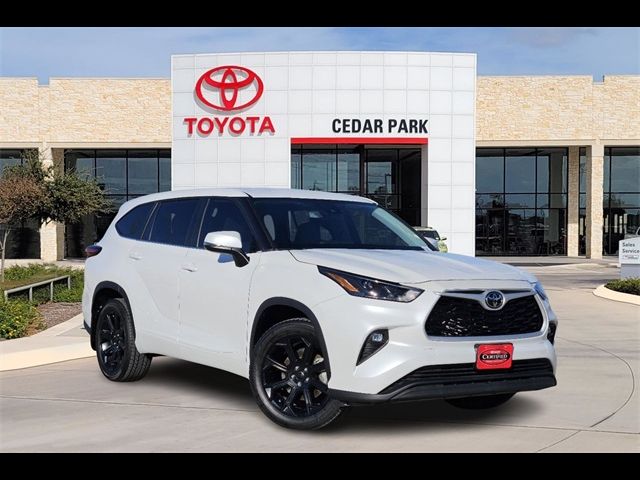 2023 Toyota Highlander LE