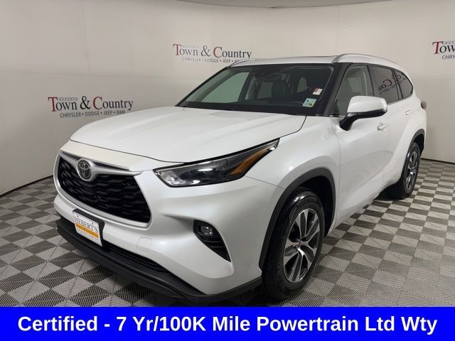 2023 Toyota Highlander LE