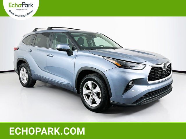 2023 Toyota Highlander LE