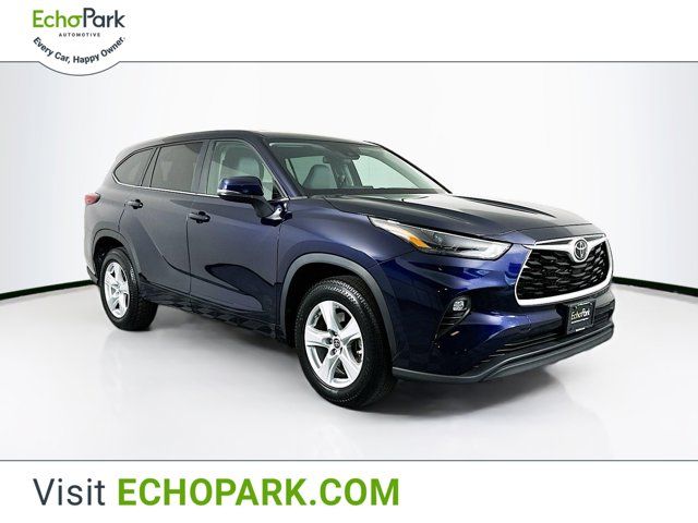 2023 Toyota Highlander LE