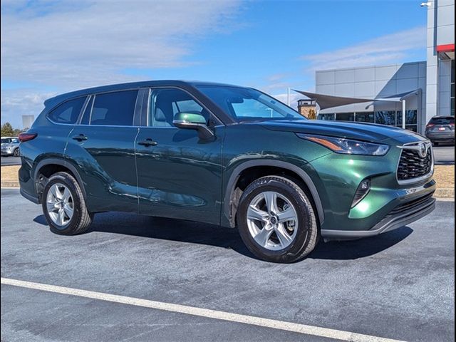 2023 Toyota Highlander LE