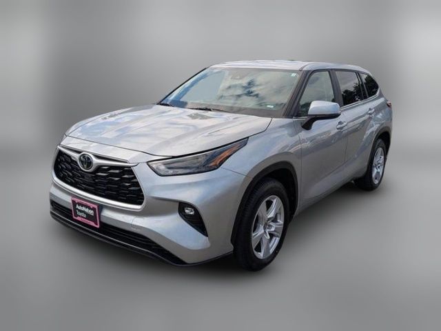 2023 Toyota Highlander LE