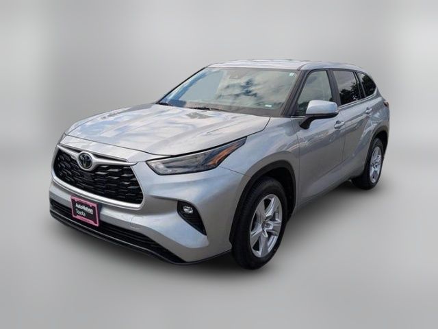 2023 Toyota Highlander LE