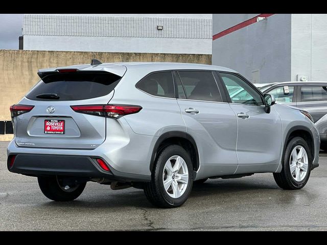 2023 Toyota Highlander LE