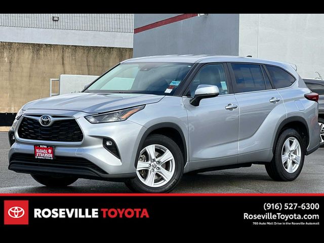 2023 Toyota Highlander LE