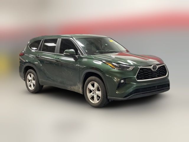 2023 Toyota Highlander LE