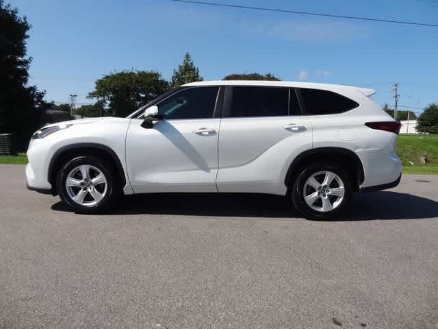 2023 Toyota Highlander LE