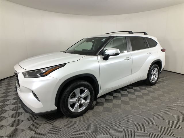 2023 Toyota Highlander LE