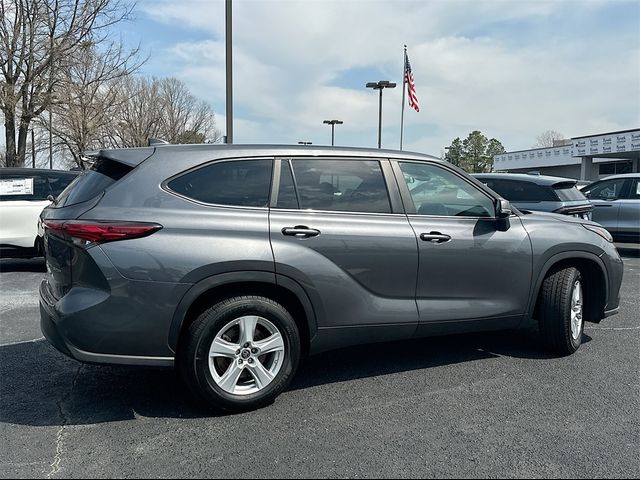 2023 Toyota Highlander LE