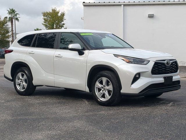 2023 Toyota Highlander LE