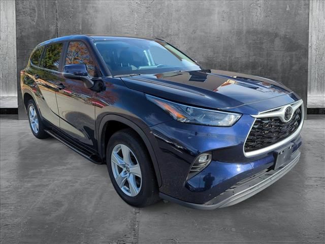 2023 Toyota Highlander LE