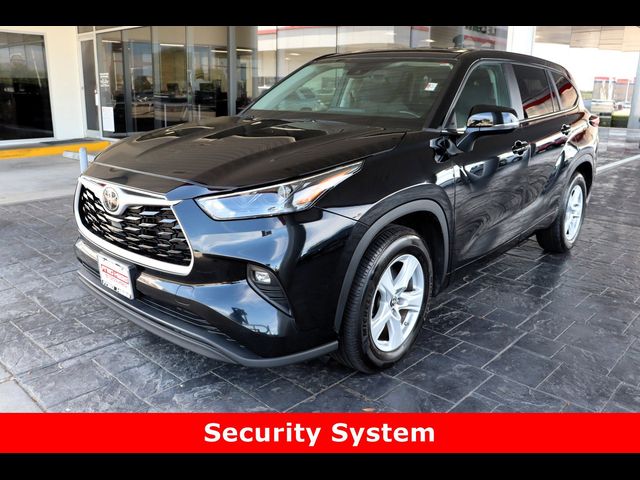 2023 Toyota Highlander LE