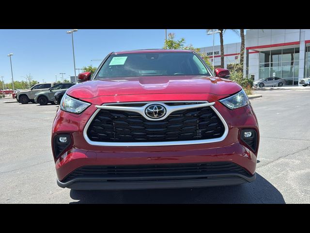 2023 Toyota Highlander LE
