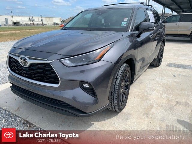 2023 Toyota Highlander LE